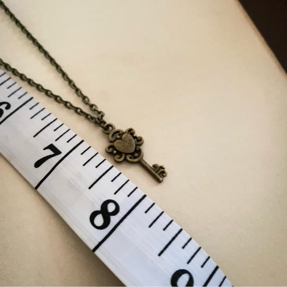 Skeleton Key Pendant Necklace Bronze Vintage Style Handmade - Picture 3 of 3